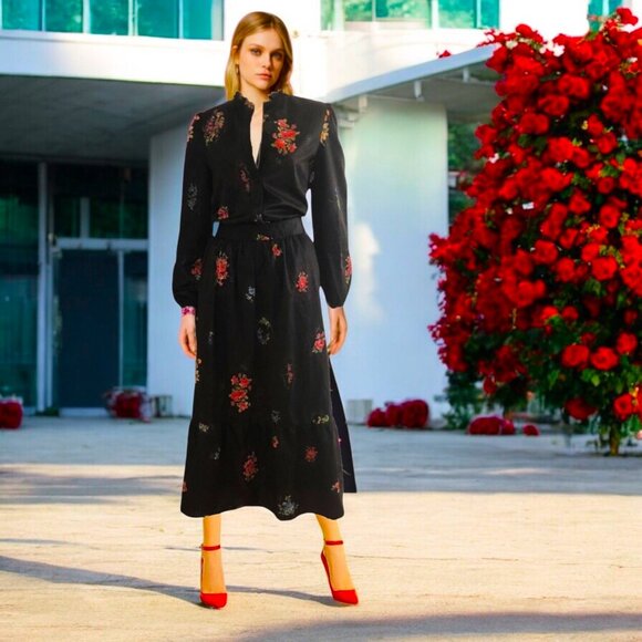 DONNA BELLA Black Floral Motifs Long Sleeve Blouse and Long Skirt Ensemble Sz M - Picture 4 of 7